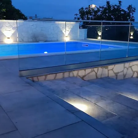 House Doris With Pool, Garden And View * Kastela