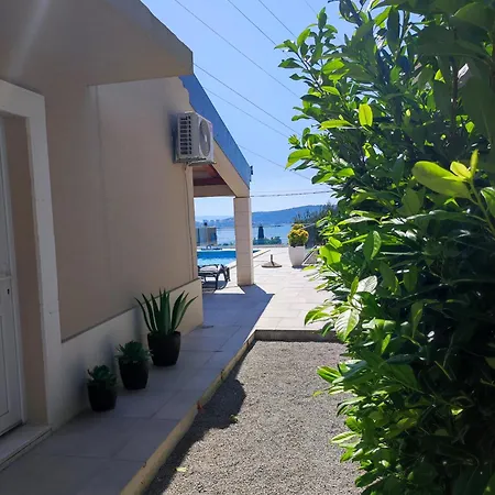 House Doris With Pool, Garden And View Holiday home