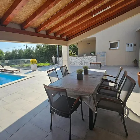Holiday home House Doris With Pool, Garden And View