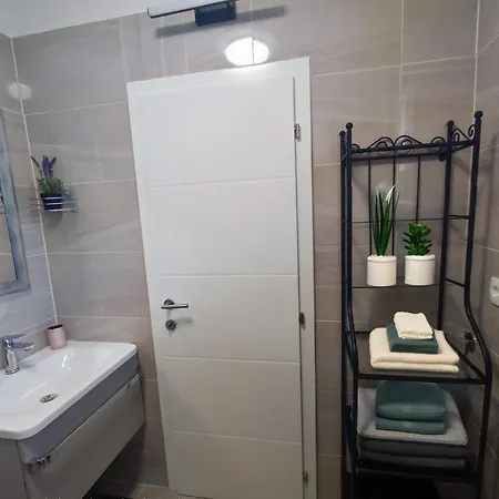 House Doris With Pool, Garden And View Holiday home Kastela
